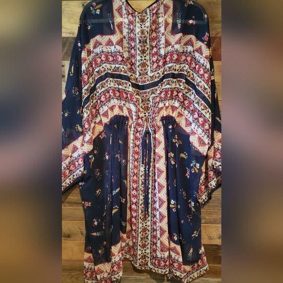 Sheer plus sz 2x tunic - Picture 3 of 3